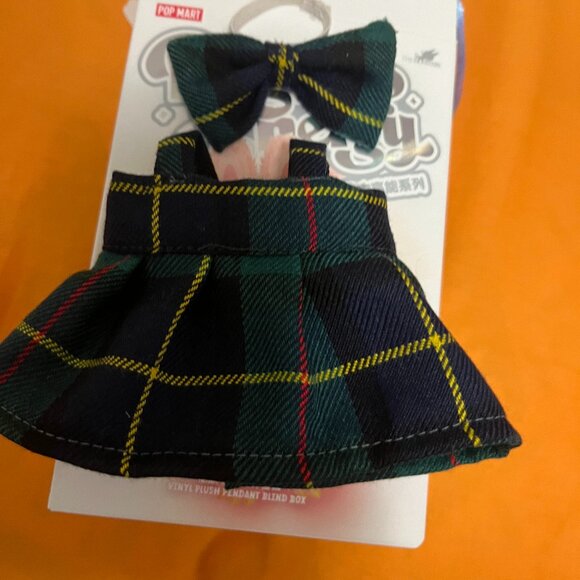 Labubu outfit Hand Made Green Tartan Dress and Bow - Picture 1 of 4